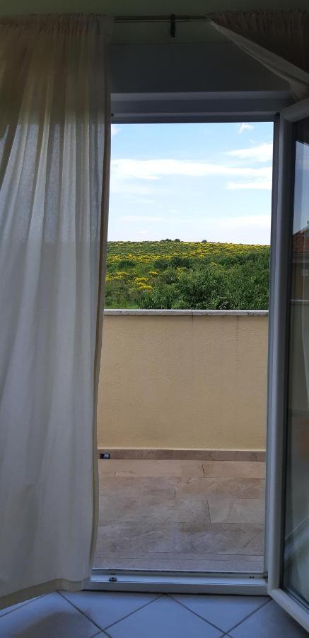 Apartmans Sun & Moon Zambratija  Esterno foto