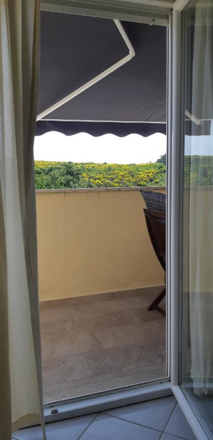 Apartmans Sun & Moon Zambratija  Esterno foto