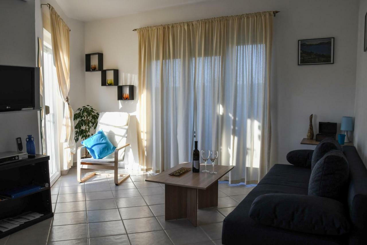 Apartmans Sun & Moon Zambratija  Esterno foto