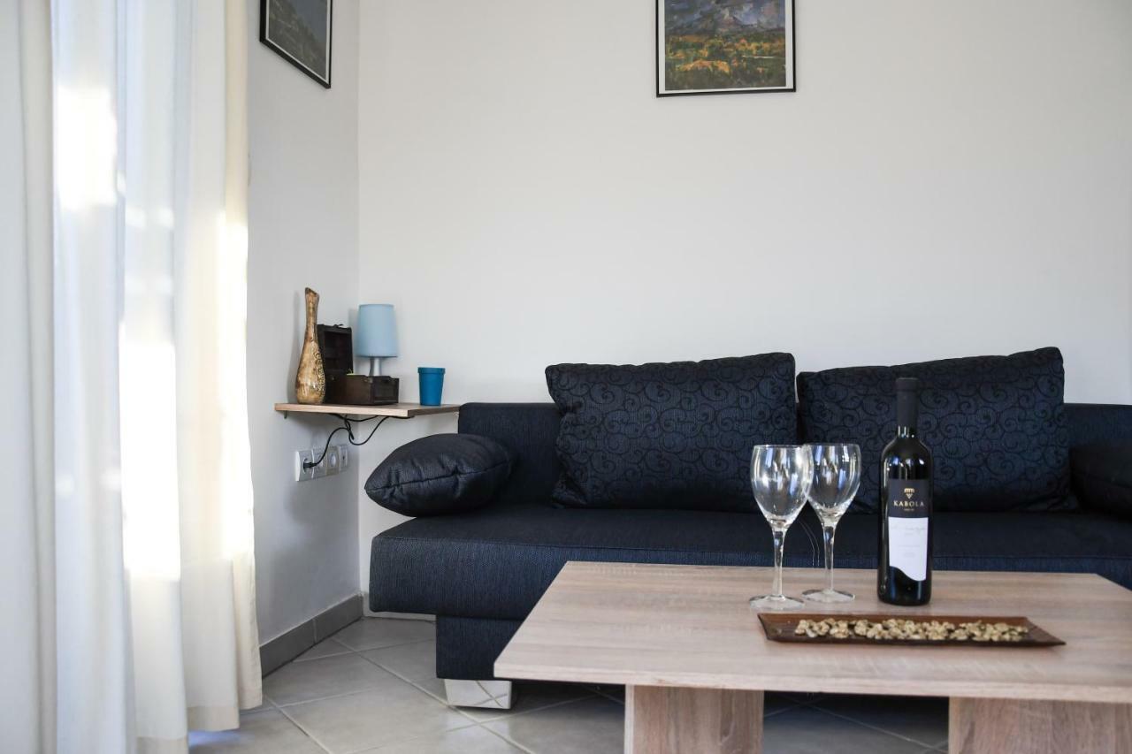 Apartmans Sun & Moon Zambratija  Esterno foto