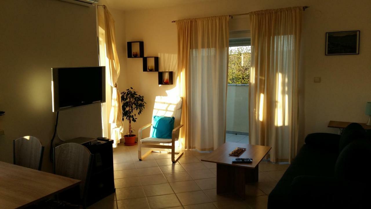 Apartmans Sun & Moon Zambratija  Esterno foto
